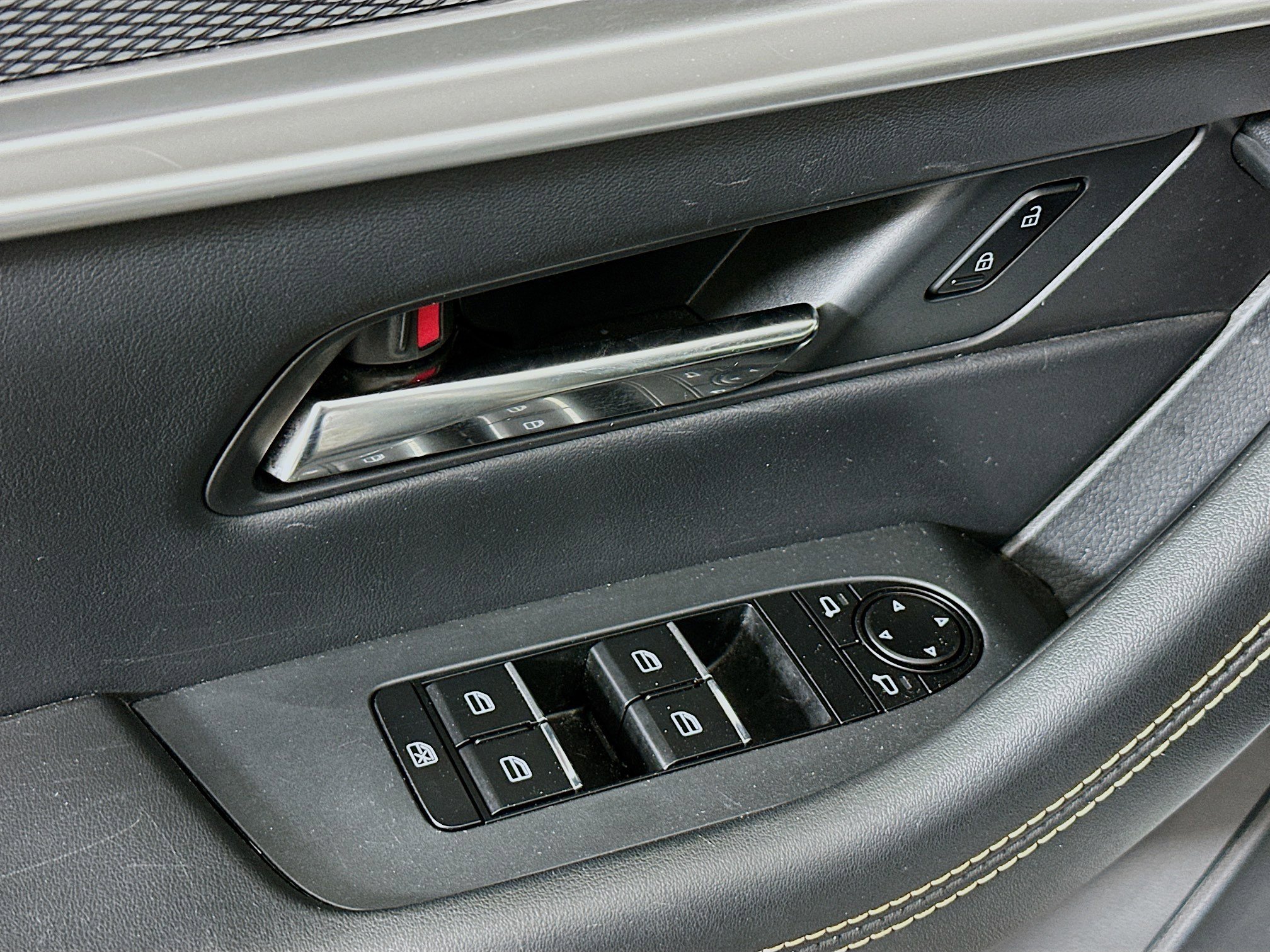 Used 2025 MAZDA CX-90 3.3 Turbo w/ Premium Sport Pkg image 15