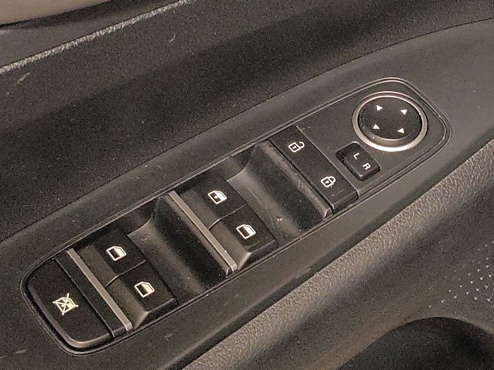 Used 2020 Kia Forte LXS FWD image 27