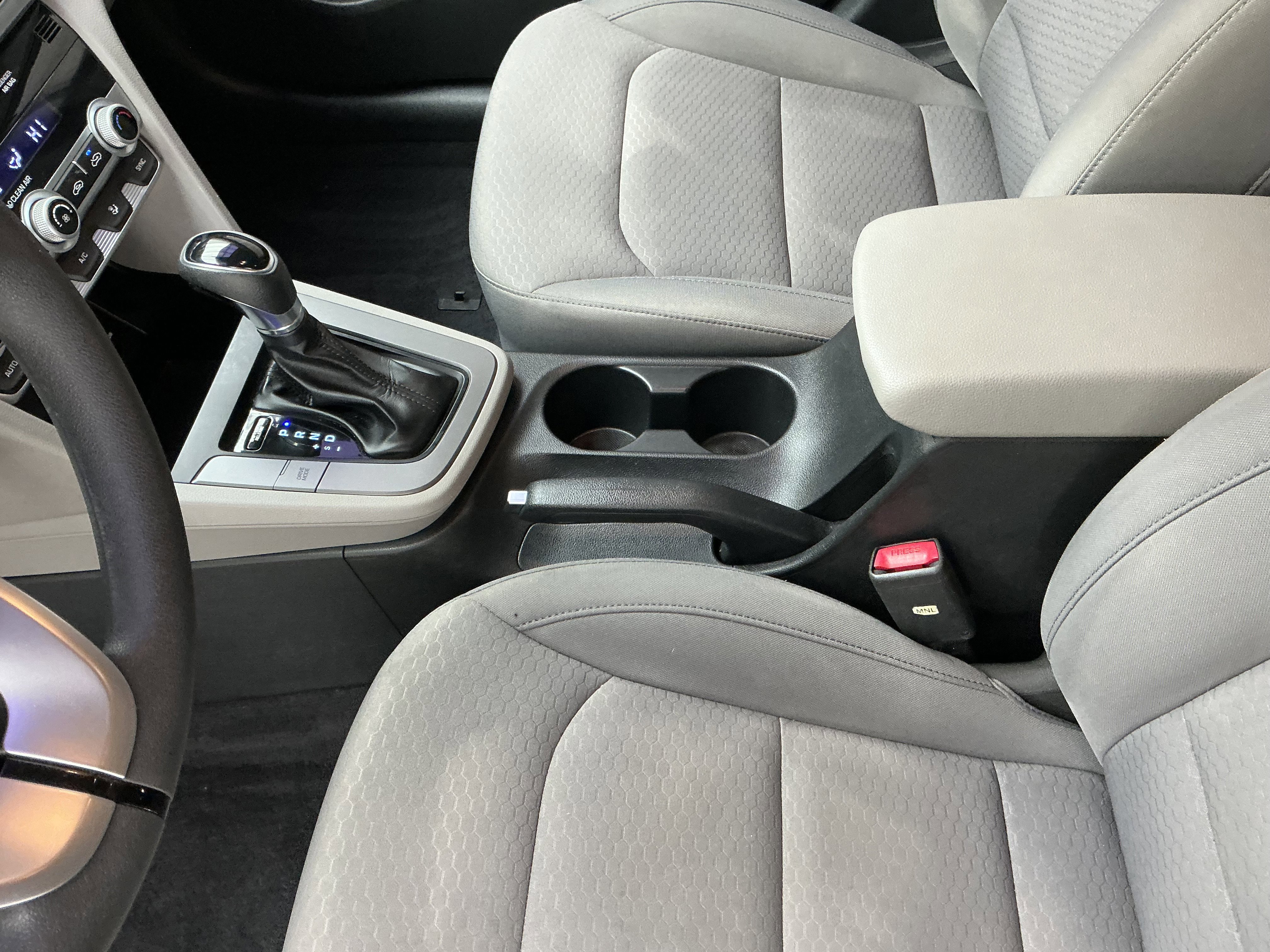 Used 2020 Hyundai Elantra SEL w/ Convenience Package (C2) image 14