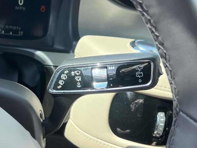 Used 2024 Lincoln Aviator AWD w/ Premium Package image 25