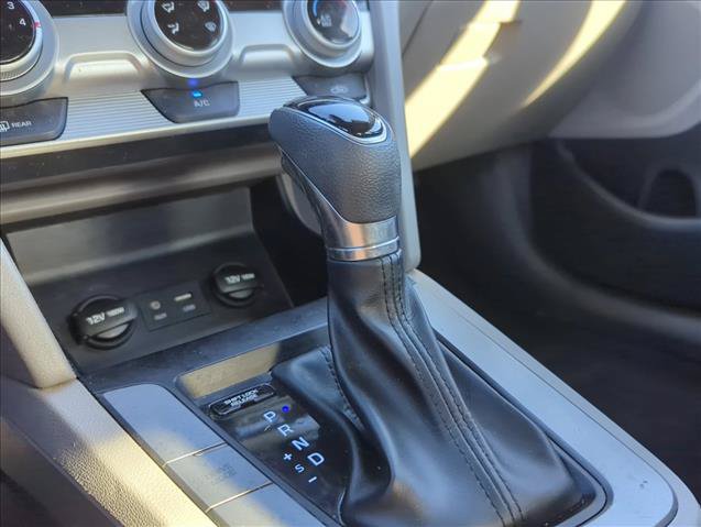 Used 2019 Hyundai Elantra SEL FWD image 12