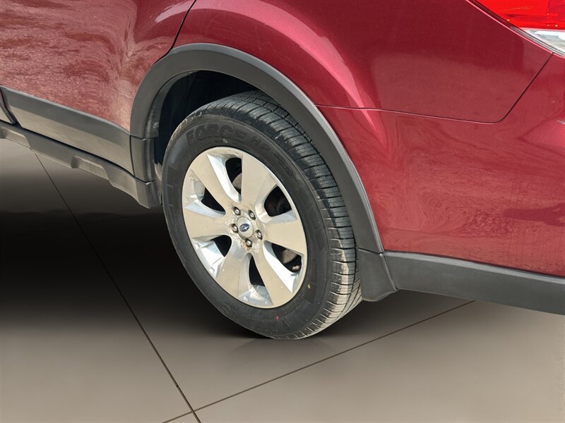 Used 2012 Subaru Outback 3.6R Limited AWD/4WD image 18