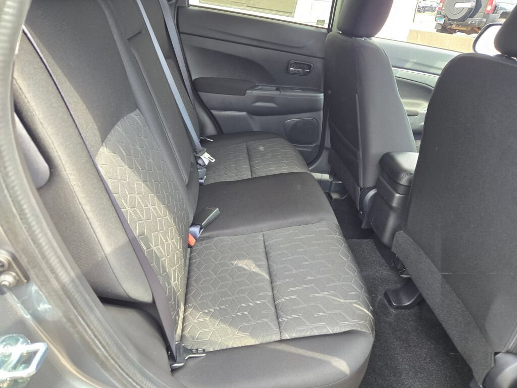 Used 2026 Mitsubishi Outlander Sport ES AWD/4WD image 8
