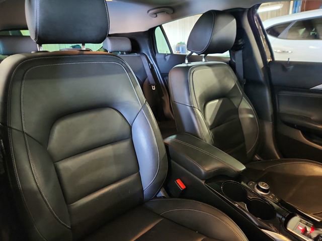 Used 2018 INFINITI QX30 Premium w/ Cargo Package image 20