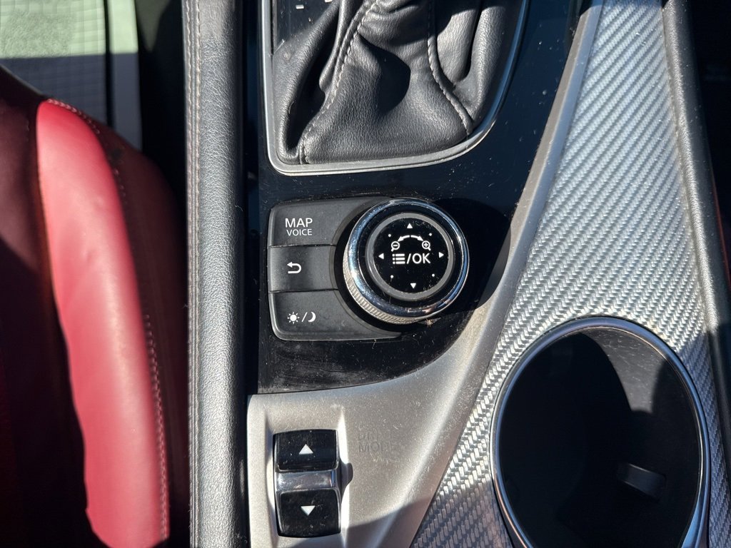 Used 2017 INFINITI Q60 Red Sport 400 image 35