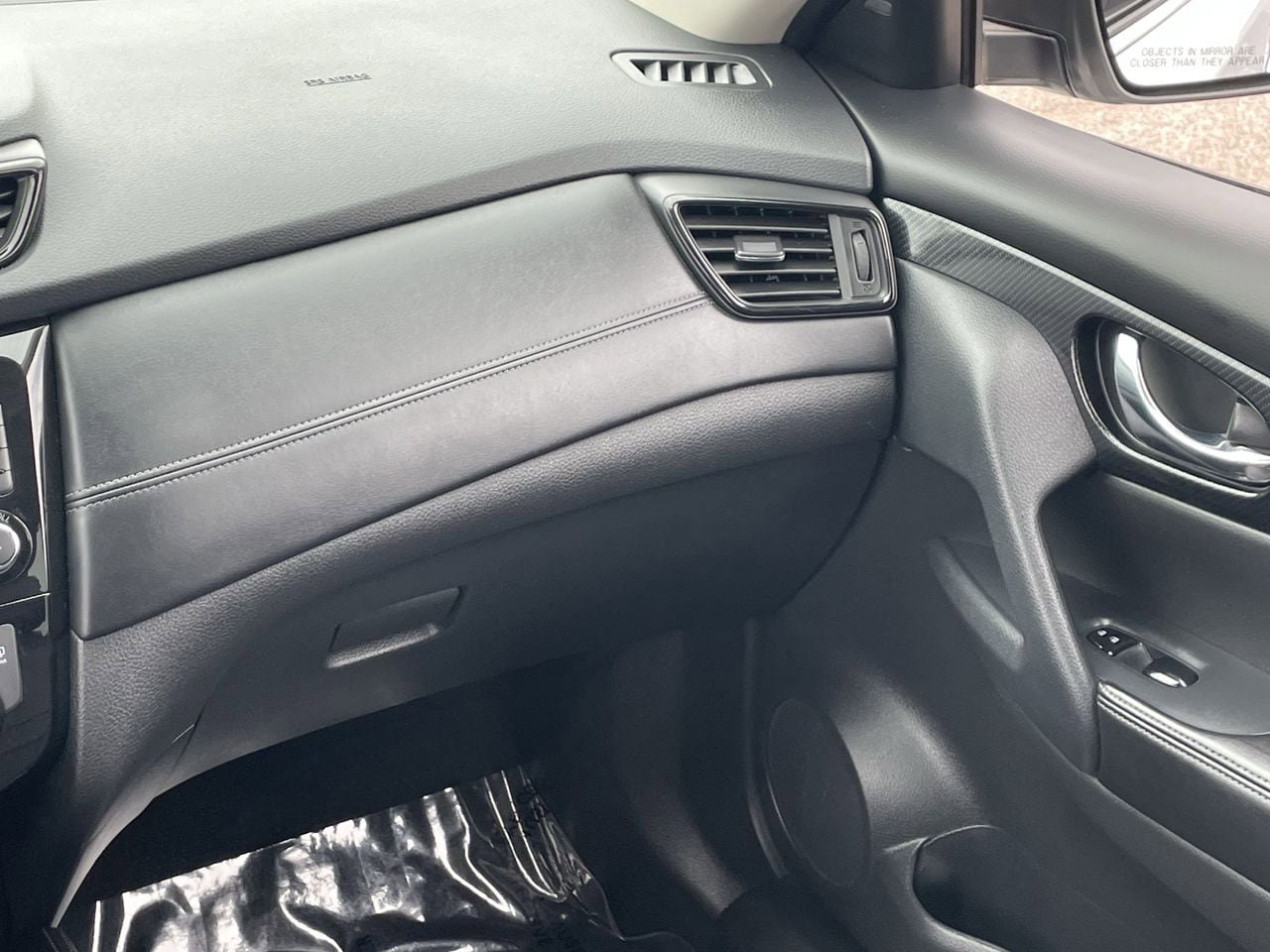 Used 2019 Nissan Rogue SL w/ Premium Package image 18