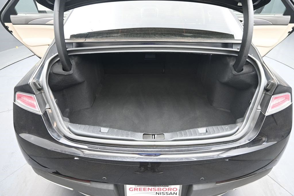 Used 2019 Lincoln MKZ Premiere FWD image 11