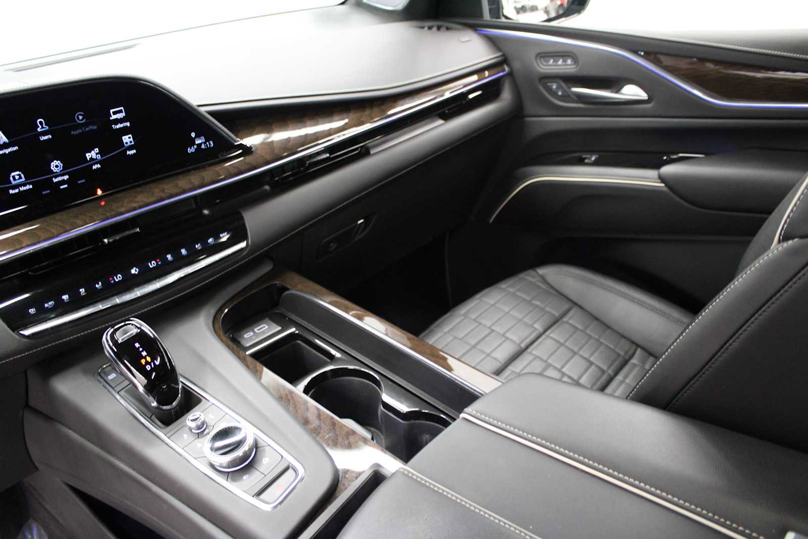 Certified 2024 Cadillac Escalade ESV Sport Platinum w/ LPO, ONYX Package image 34