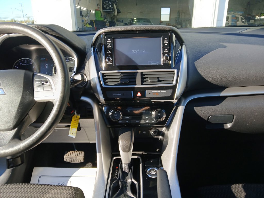 Used 2019 Mitsubishi Eclipse Cross ES AWD/4WD image 18