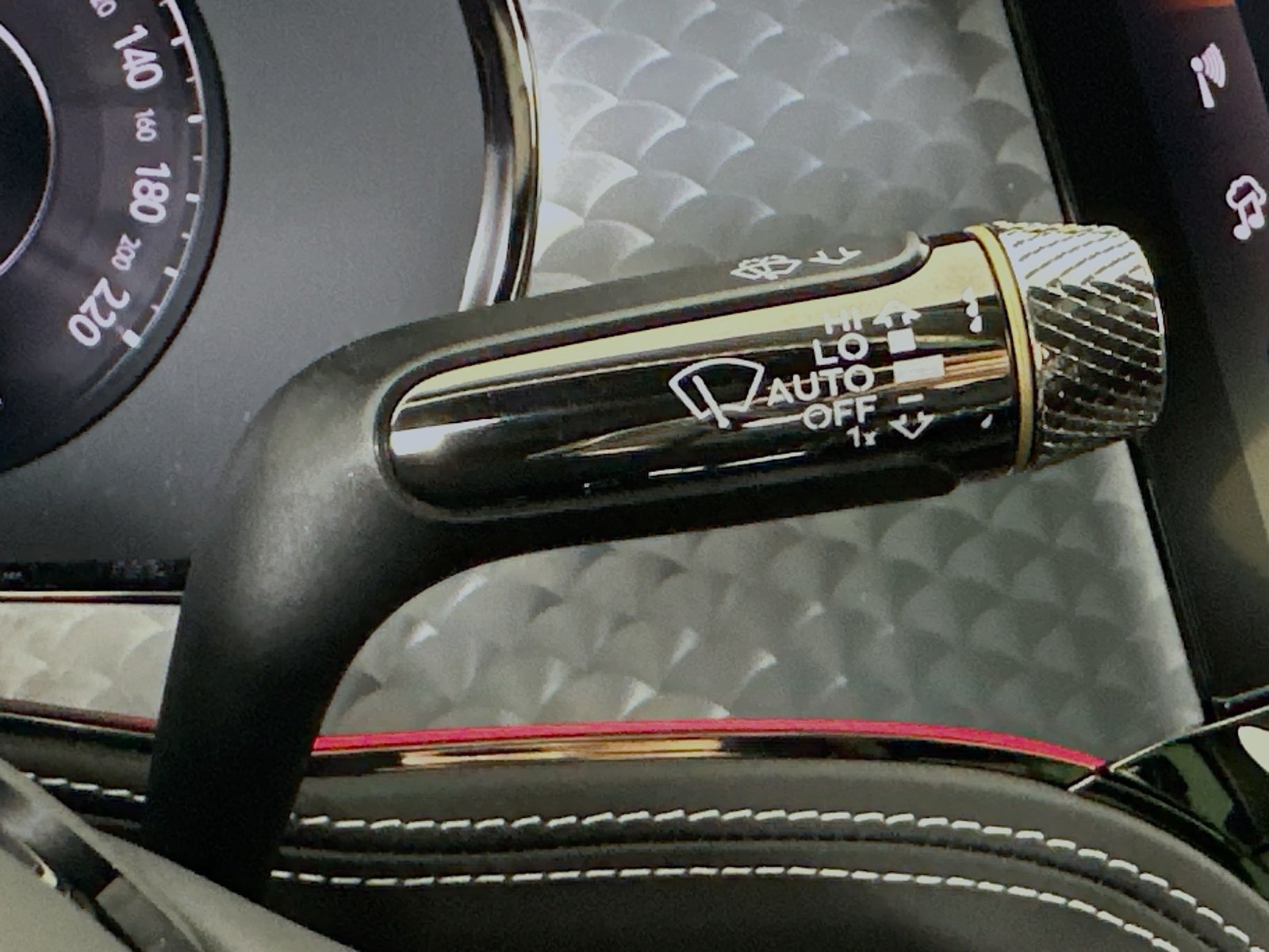 New 2026 Bentley Flying Spur V8 AWD/4WD image 23