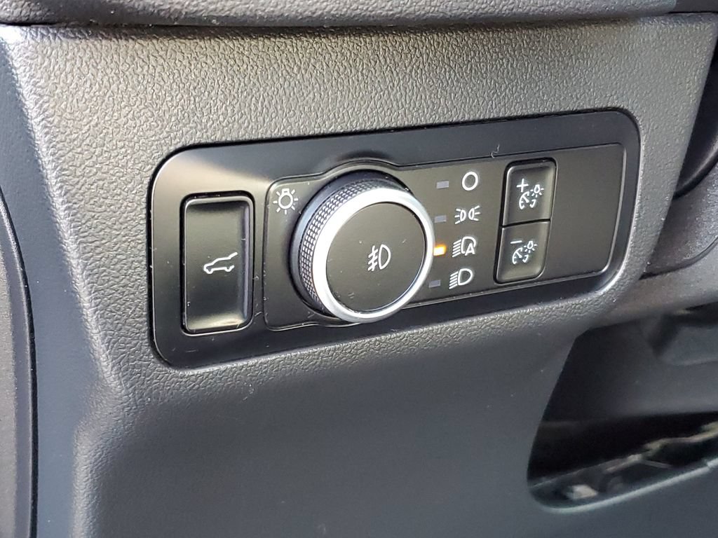 Used 2022 Ford Escape SEL w/ SEL Stealth AWD Package image 13