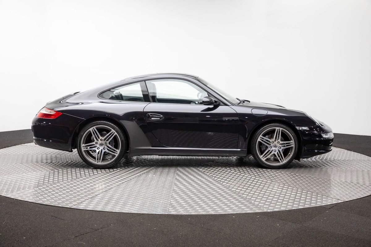 Used 2007 Porsche 911 Carrera RWD image 9