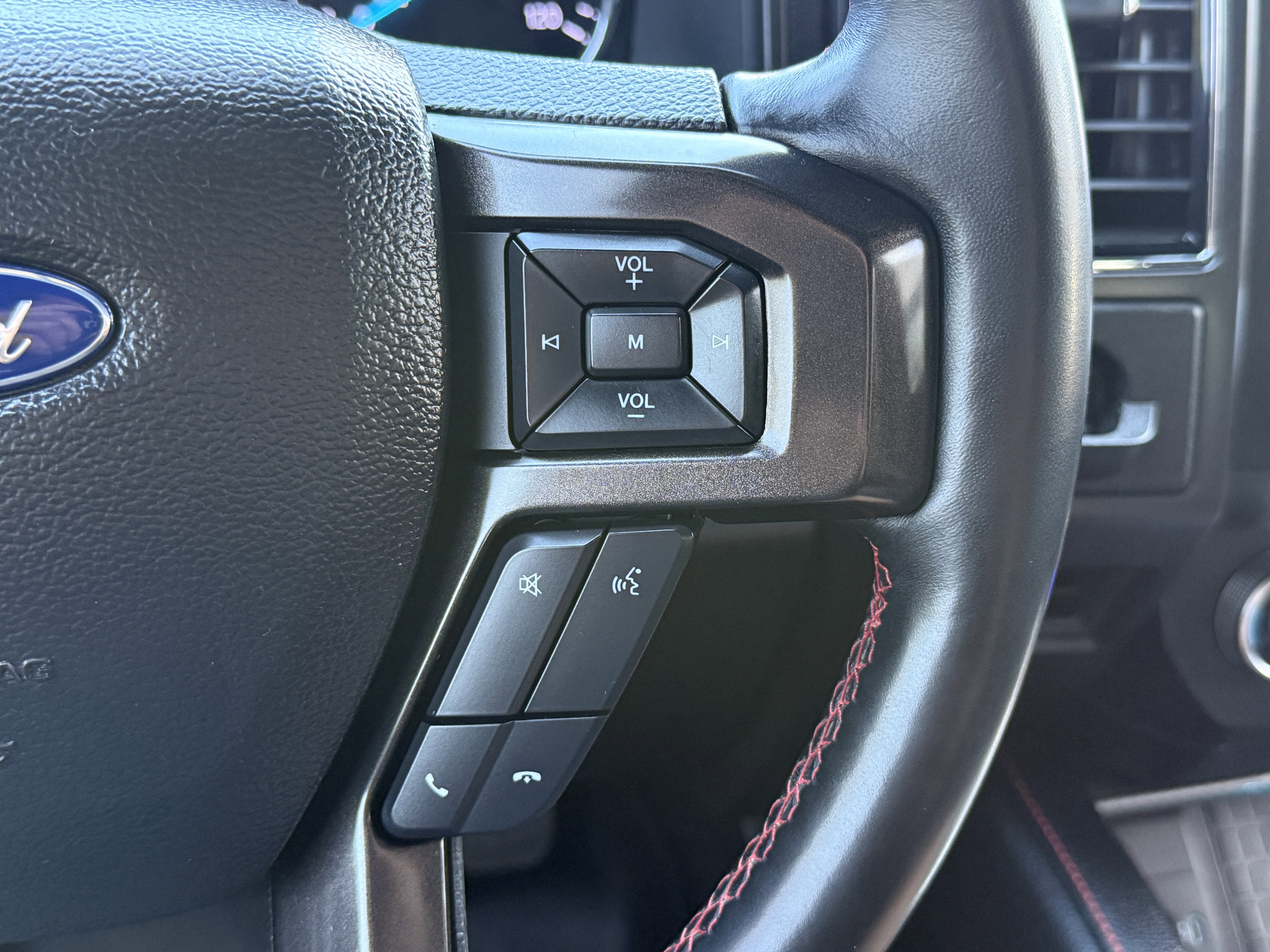 Used 2021 Ford Expedition Limited AWD/4WD image 25