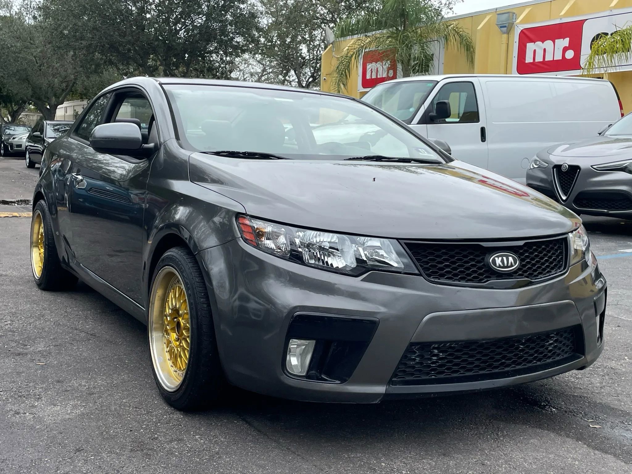 Used 2013 Kia Forte Koup EX w/ Tech Pkg image 3