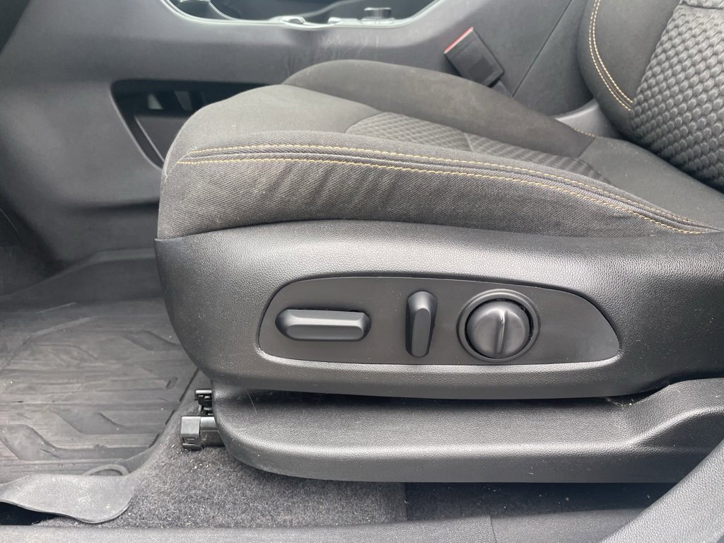 Used 2021 GMC Terrain SLE w/ Driver Convenience Package image 22