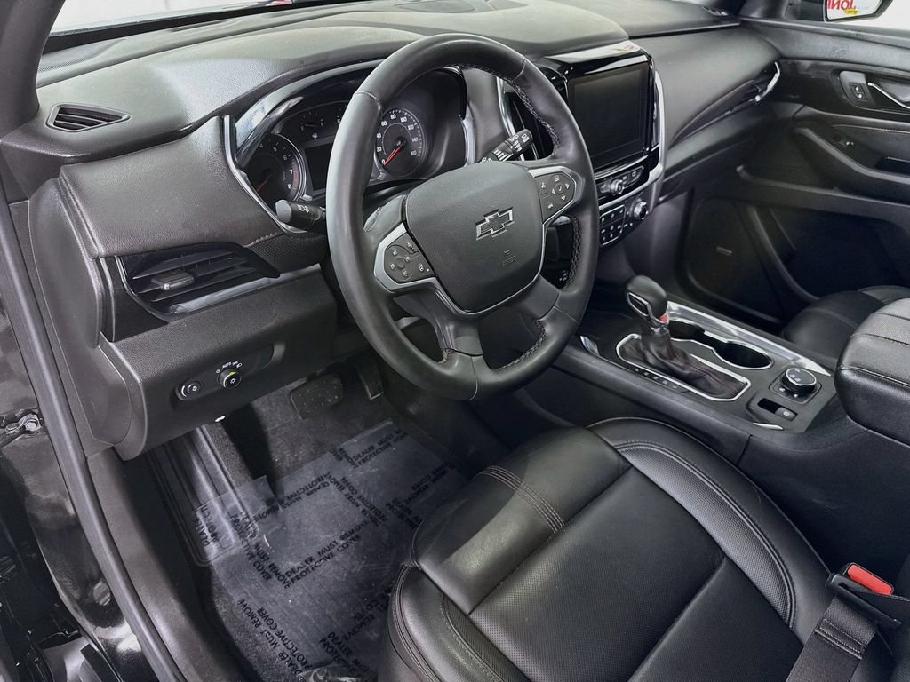 Used 2023 Chevrolet Traverse RS AWD/4WD image 17