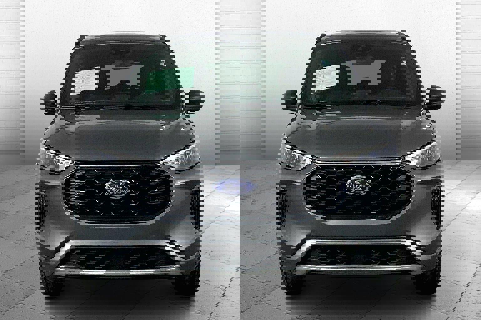 Used 2024 Ford Escape ST-Line image 2