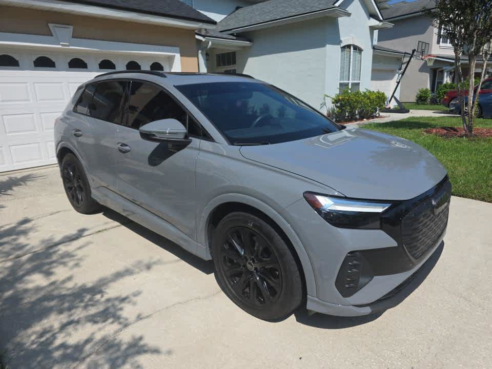 Used 2025 Audi Q4 e-tron Premium Plus w/ Premium Plus RWD image 2