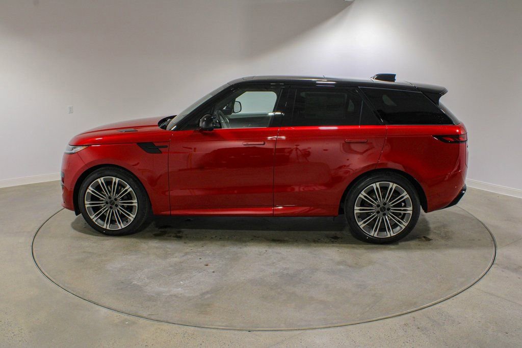 New 2026 Land Rover Range Rover Sport Dynamic SE image 2