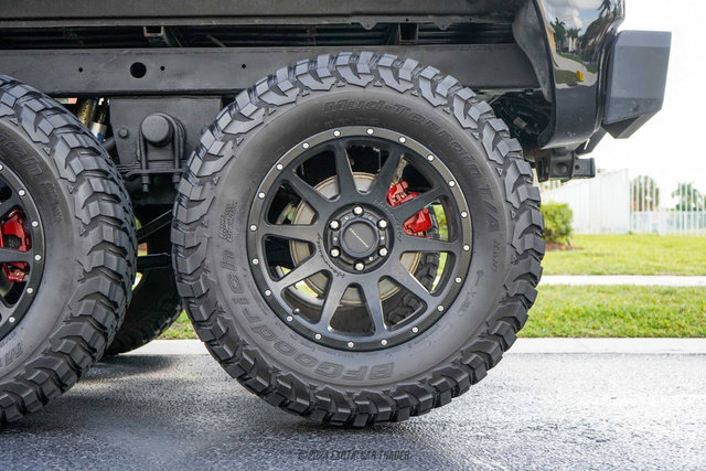 Used 2019 Chevrolet Silverado 1500 High Country w/ Technology Package AWD/4WD image 96