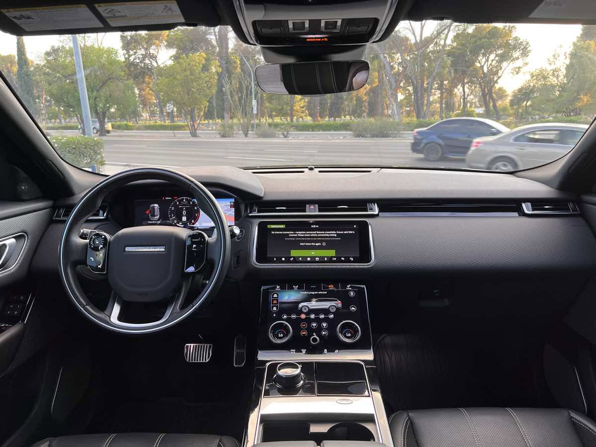 Used 2019 Land Rover Range Rover Velar R-Dynamic SE image 9