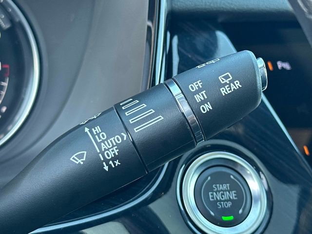 Used 2025 Cadillac XT6 Premium Luxury image 10