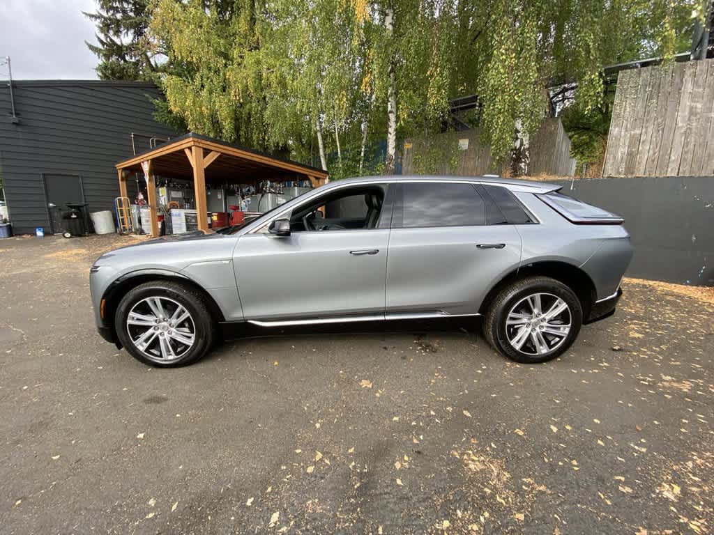 Certified 2024 Cadillac Lyriq Tech AWD/4WD image 3
