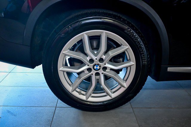 Used 2023 BMW X5 xDrive40i w/ Climate Comfort Package AWD/4WD image 47