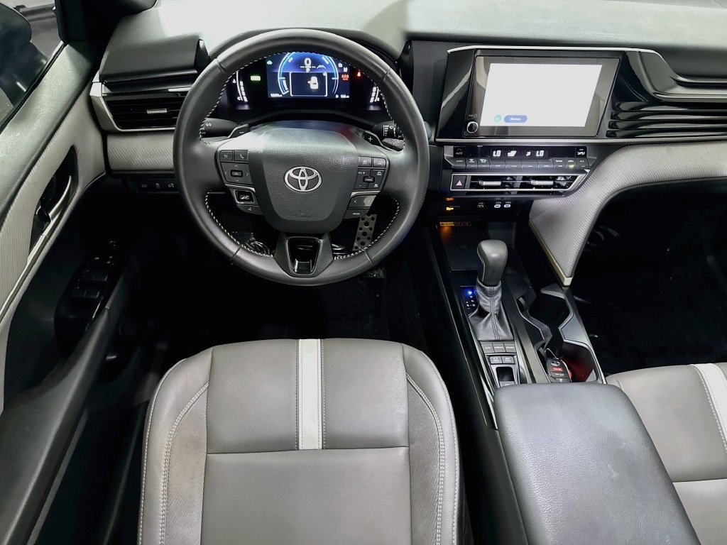 Used 2026 Toyota Camry SE FWD image 16