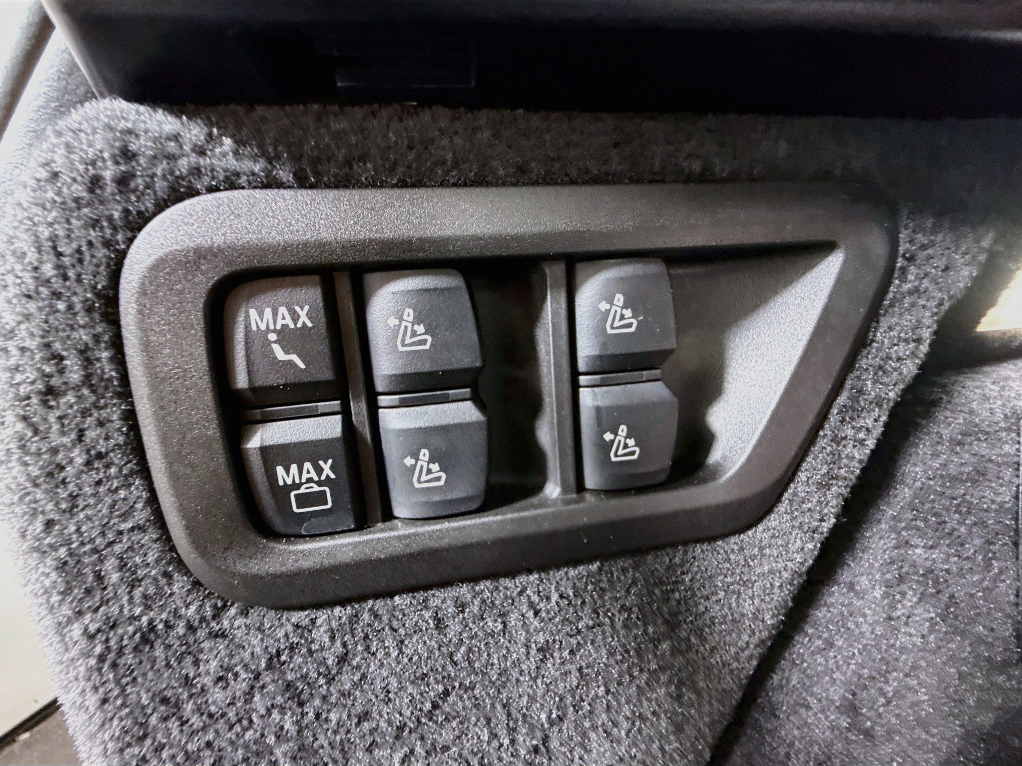 Used 2026 BMW X7 xDrive40i AWD/4WD image 49