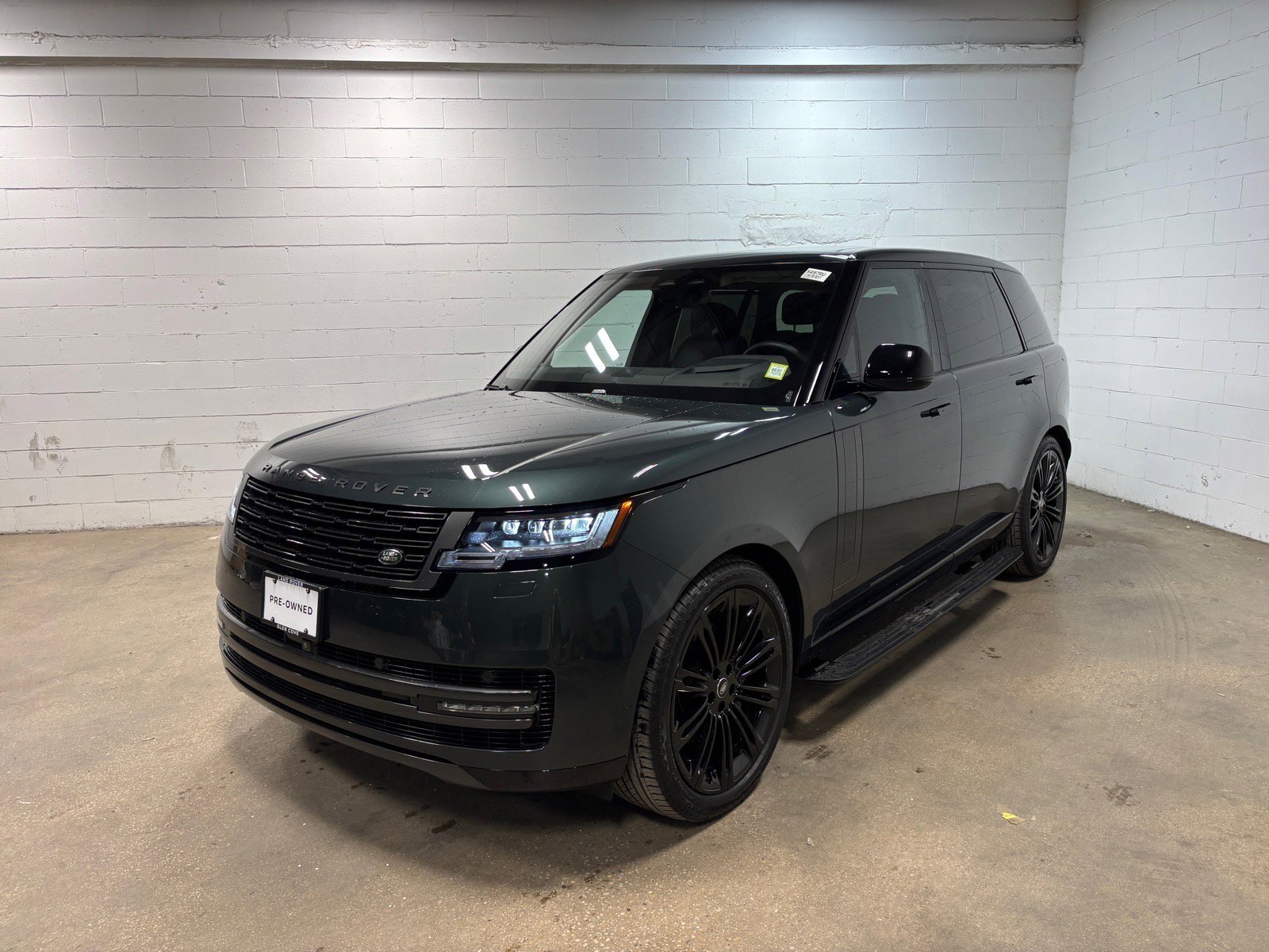 Used 2025 Land Rover Range Rover Long Wheelbase SE