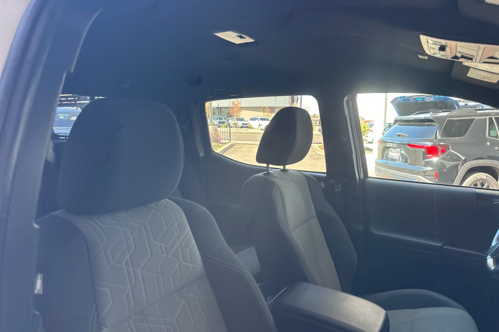 Used 2020 Toyota Tacoma TRD Off-Road AWD/4WD image 19