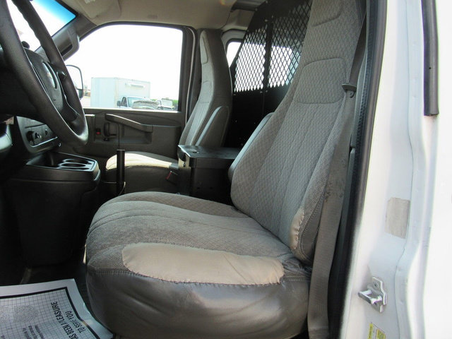 Used 2016 Chevrolet Express 2500 RWD image 30
