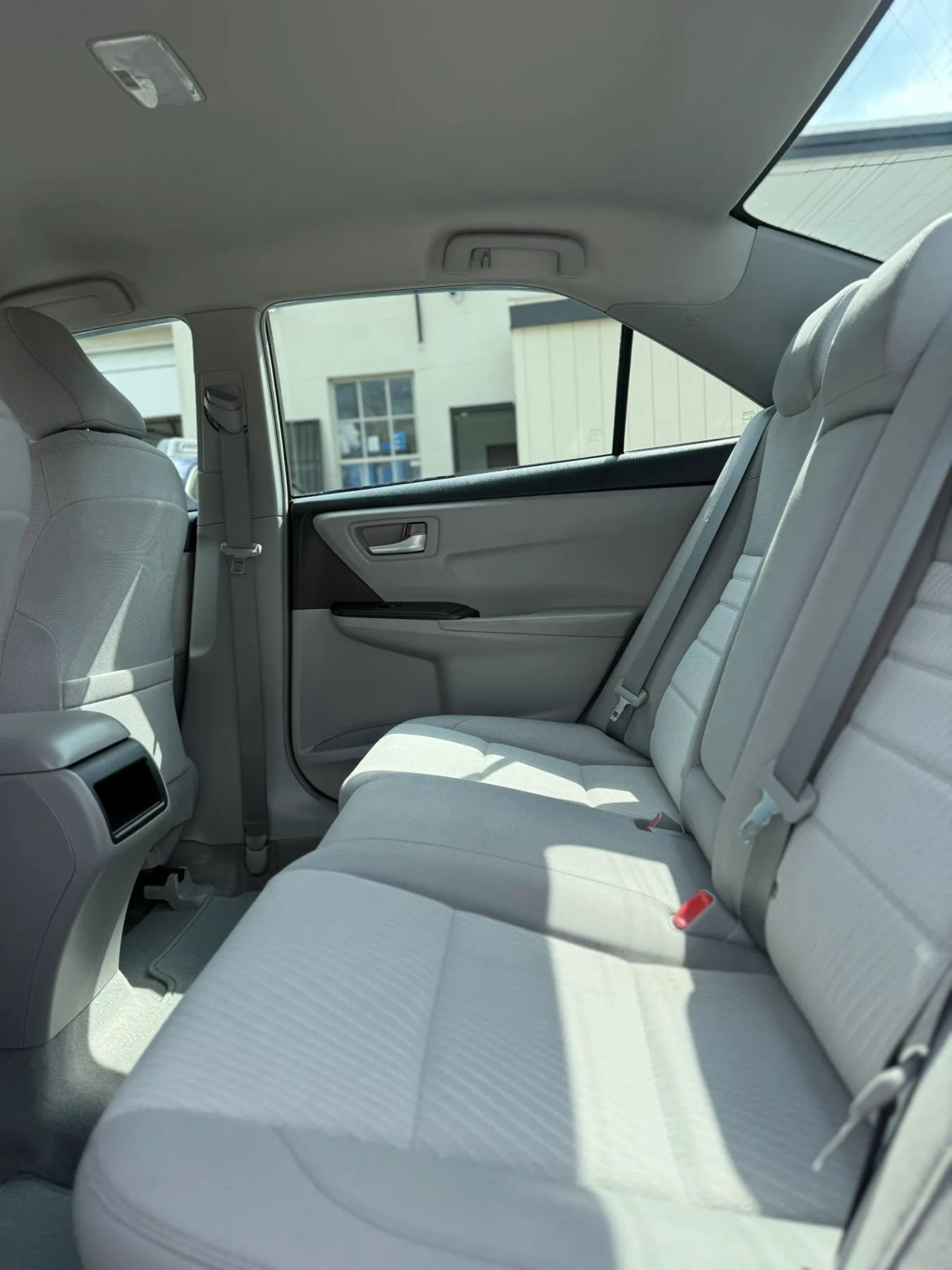 Used 2016 Toyota Camry LE FWD image 24