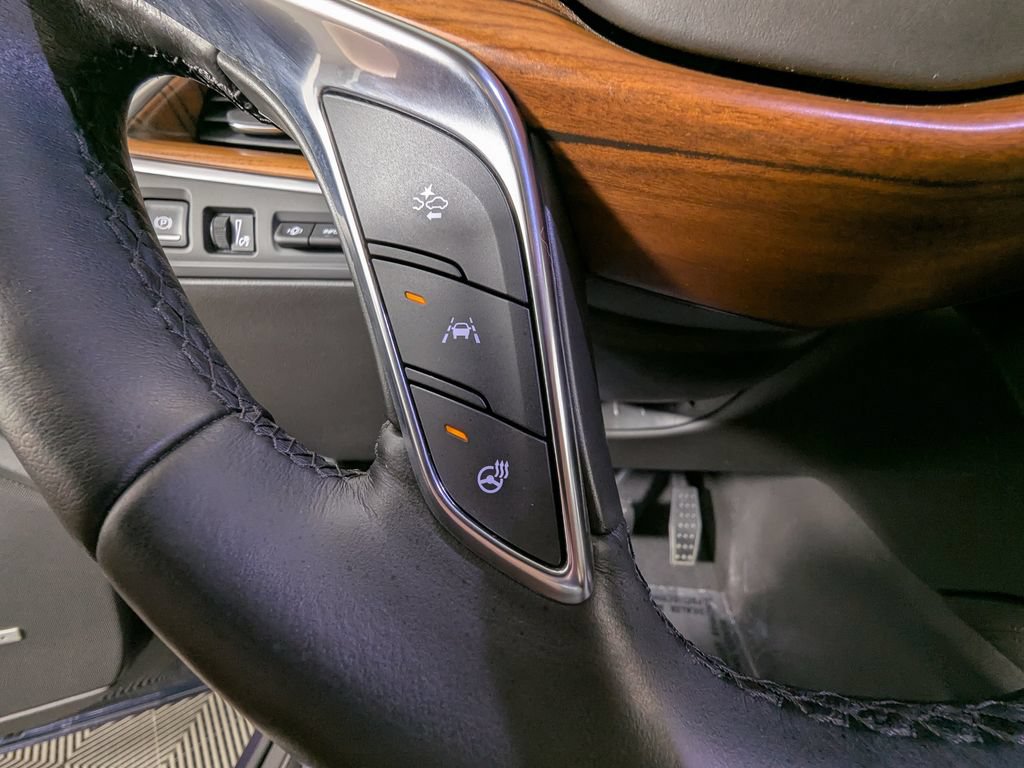 Used 2019 Cadillac XT5 Platinum AWD/4WD image 24