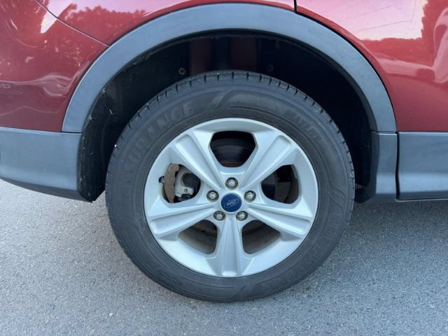 Used 2015 Ford Escape SE w/ Equipment Group 201A FWD image 19