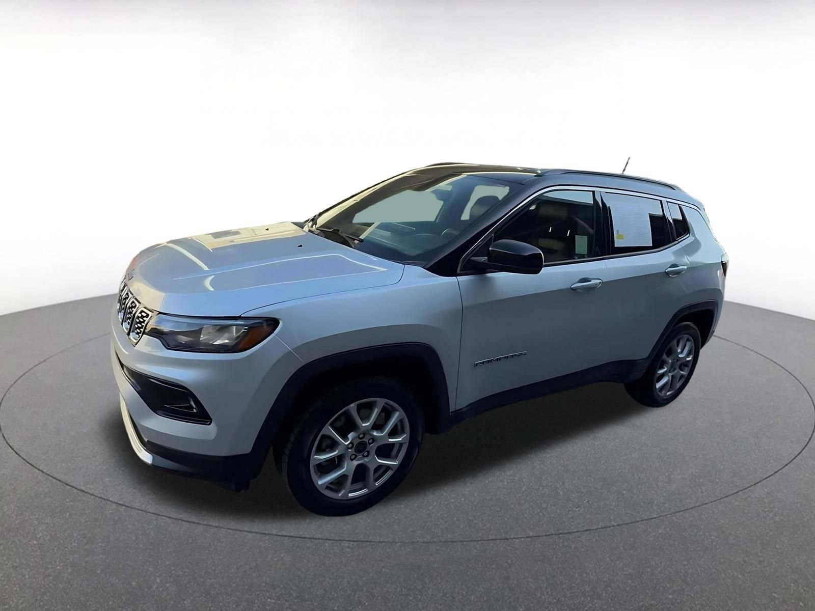Used 2025 Jeep Compass Limited AWD/4WD image 8