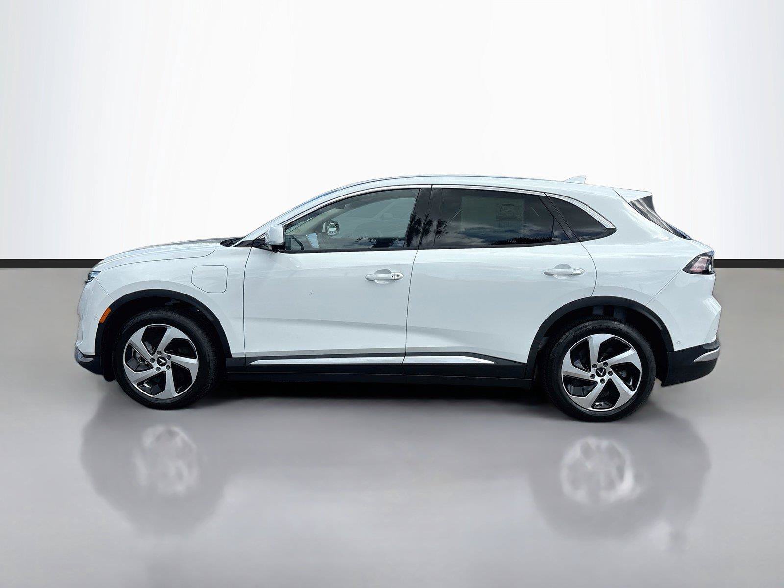 New 2027 VinFast VF 8 Eco AWD/4WD image 4