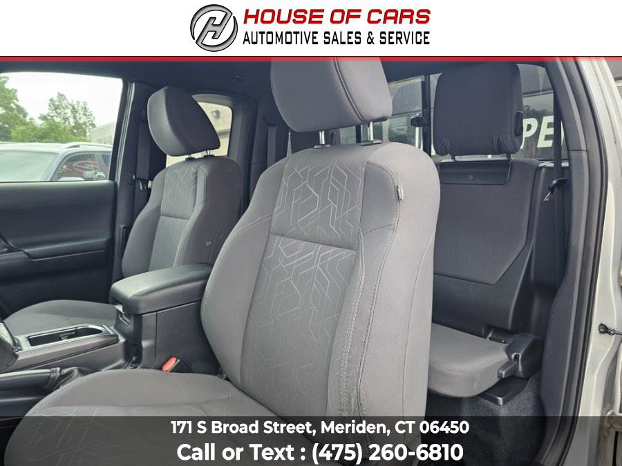 Used 2017 Toyota Tacoma TRD Sport image 39