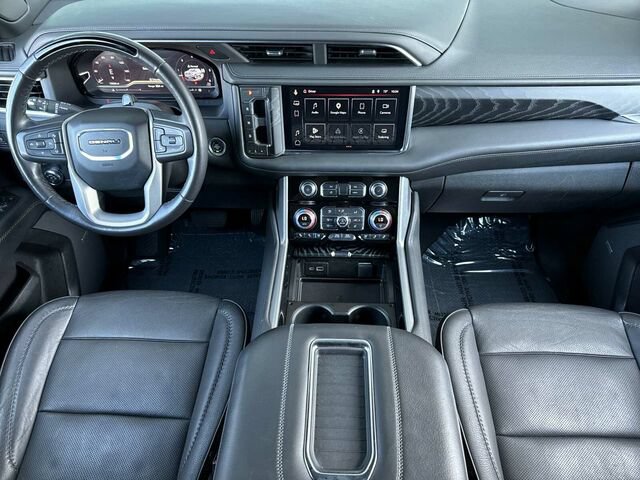 Used 2023 GMC Yukon XL Denali w/ Denali Reserve Package AWD/4WD image 17