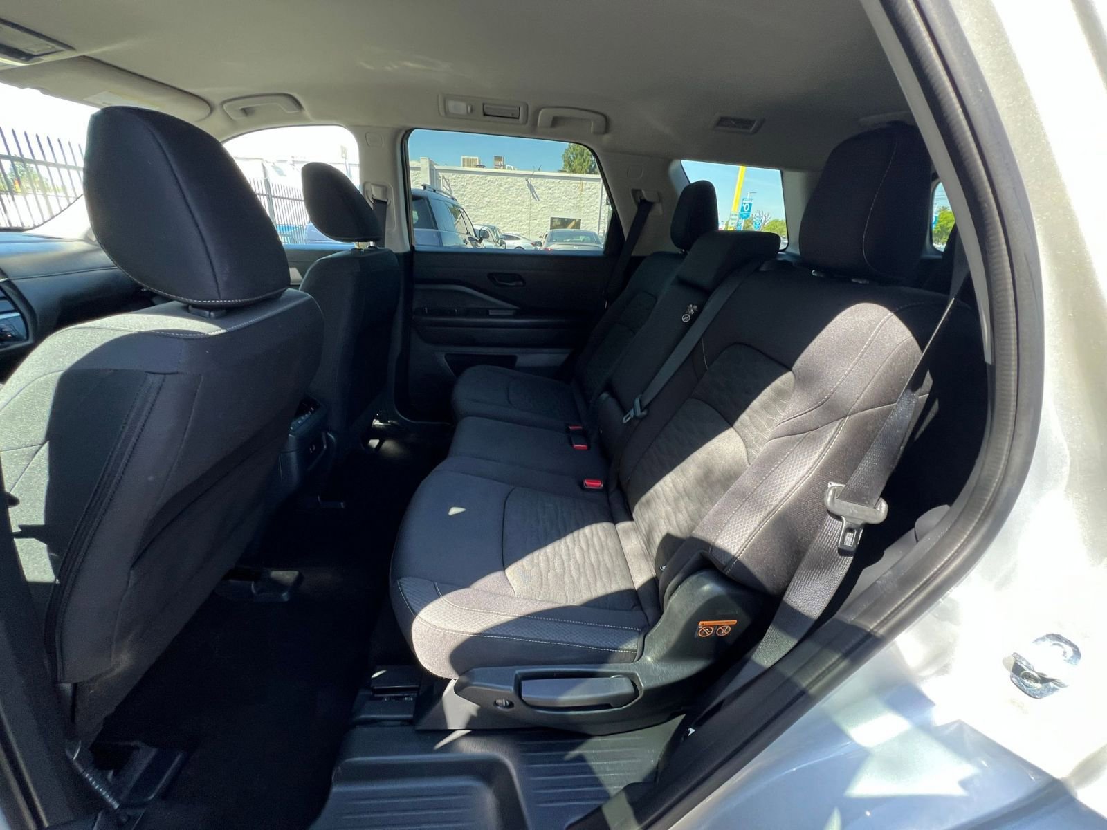 Used 2025 Nissan Pathfinder SV AWD/4WD image 27