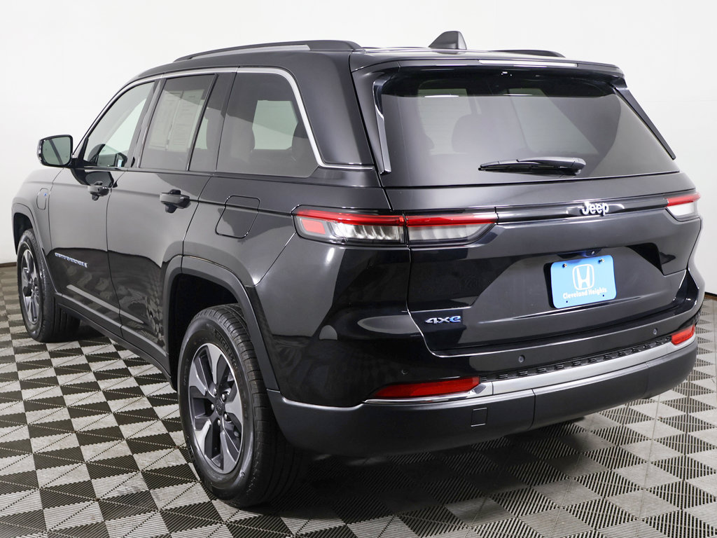 Used 2023 Jeep Grand Cherokee 4WD 4xe image 12