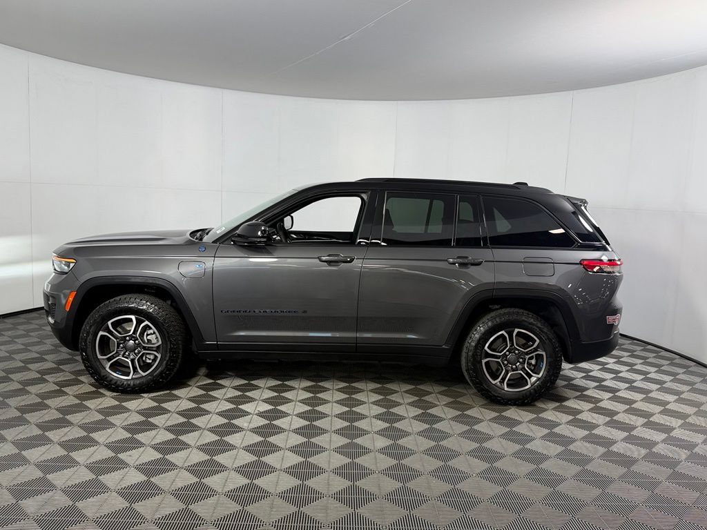 Used 2023 Jeep Grand Cherokee Trailhawk AWD/4WD image 10