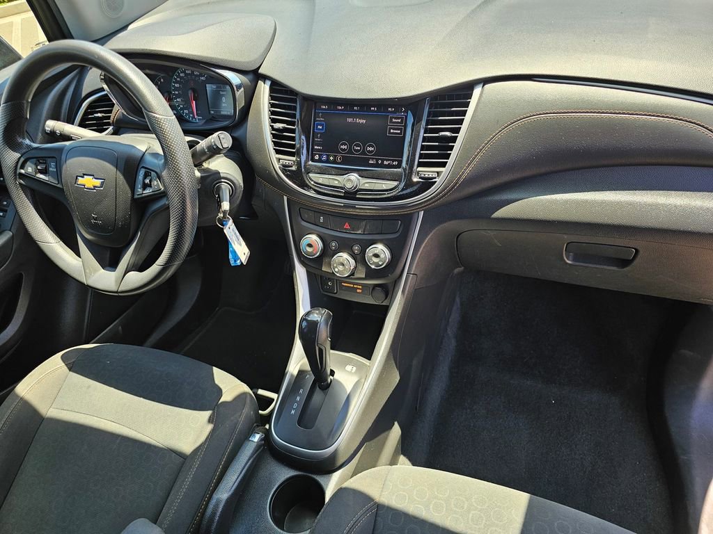 Used 2021 Chevrolet Trax LS w/ Tint and Cruise Package FWD image 11