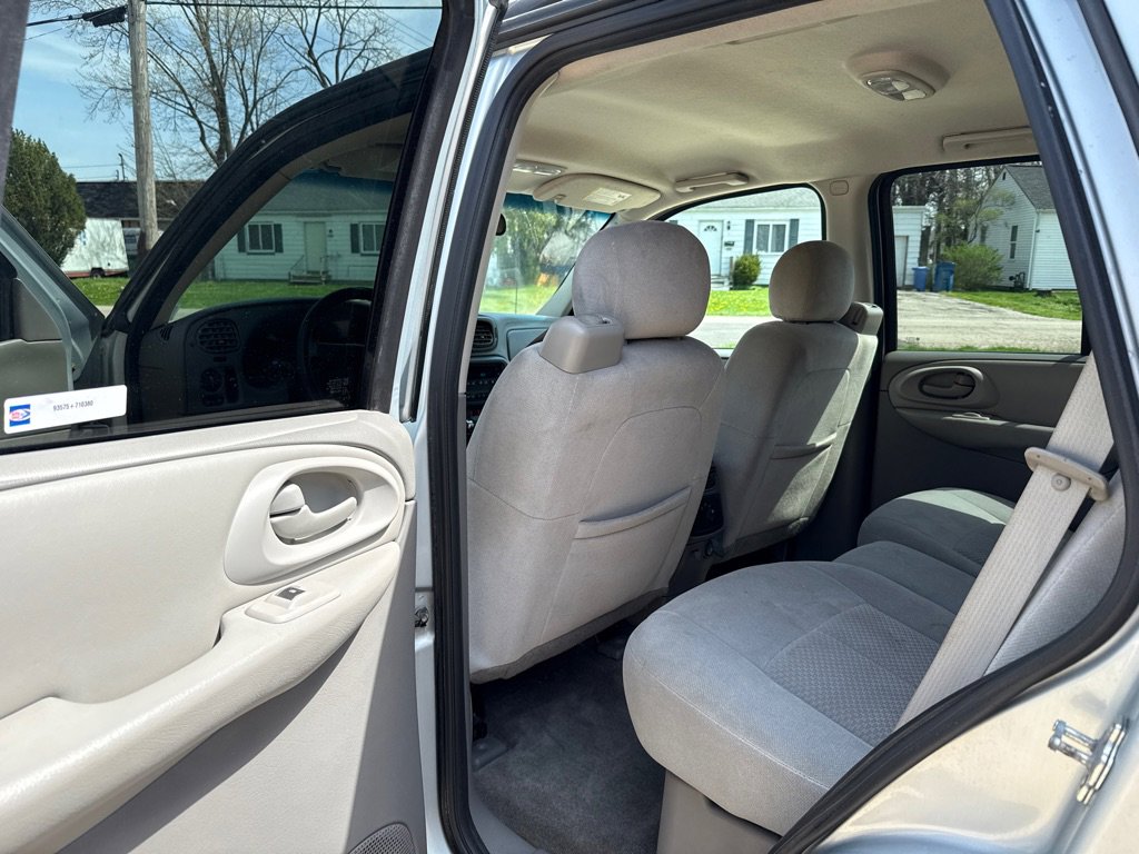 Used 2008 Chevrolet TrailBlazer LS AWD/4WD image 12