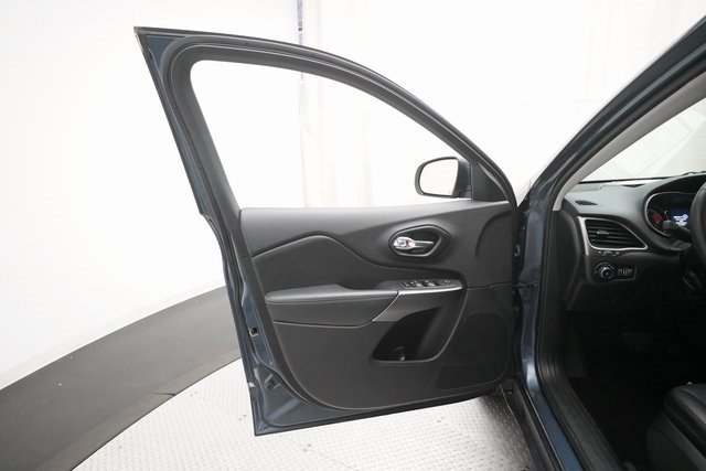 Used 2021 Jeep Cherokee Latitude Lux image 27