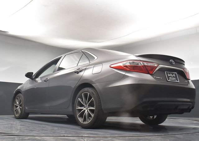 Used 2017 Toyota Camry XSE w/ Moonroof Package FWD image 37