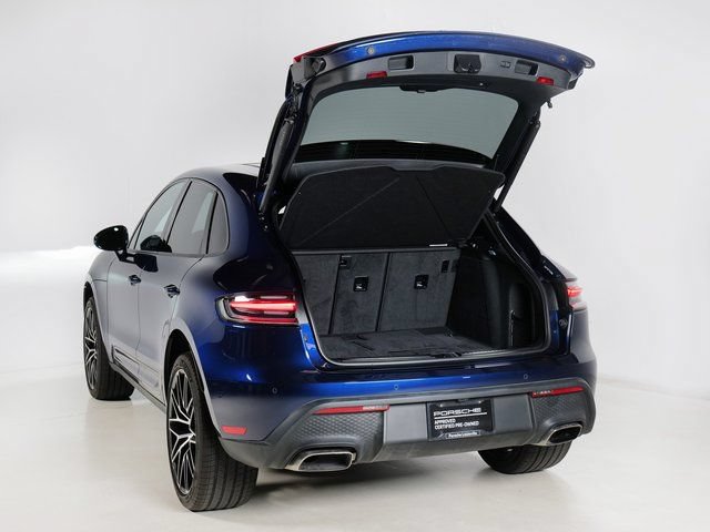Certified 2026 Porsche Macan AWD/4WD image 34