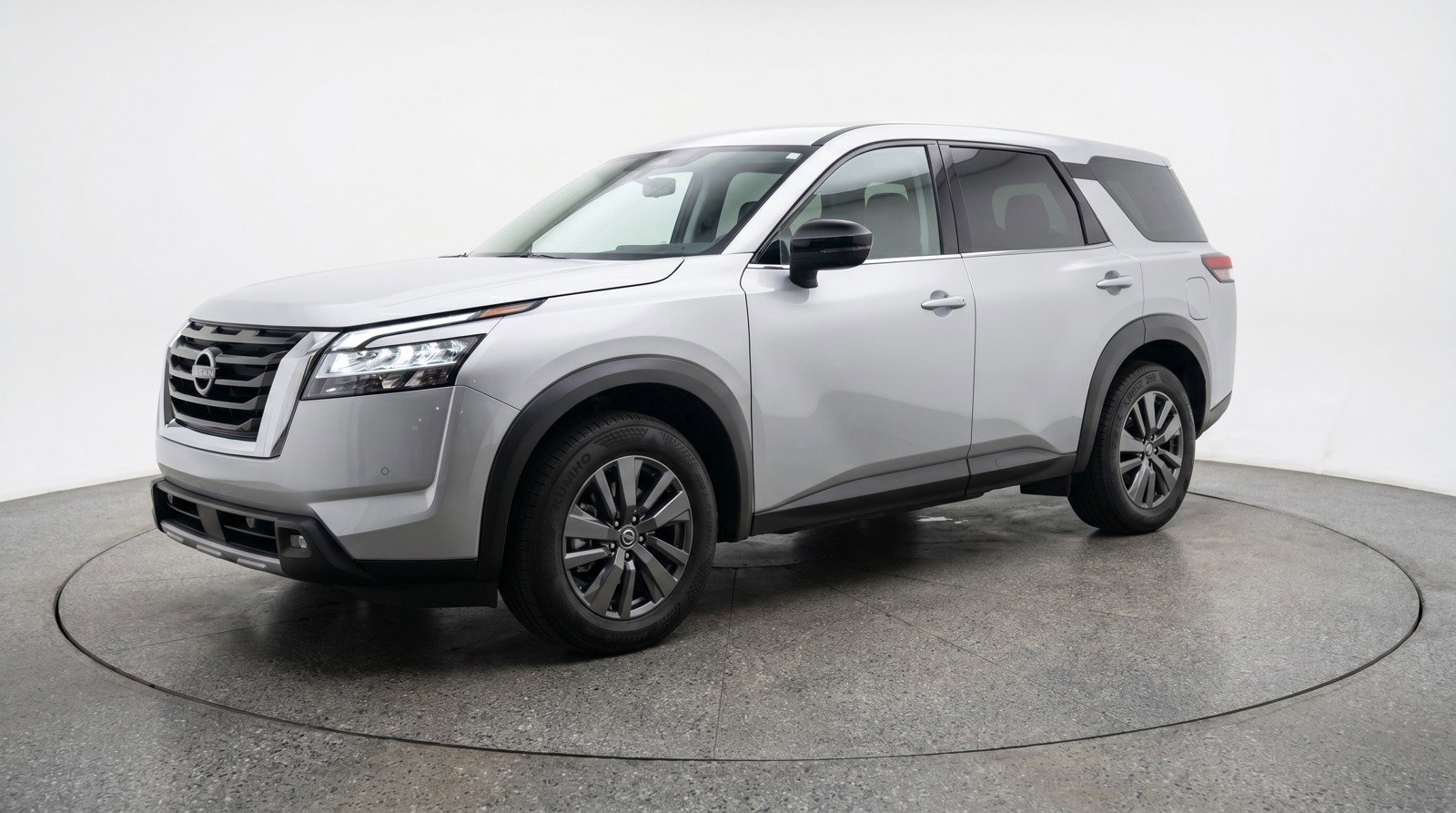 Used 2025 Nissan Pathfinder SV FWD image 3