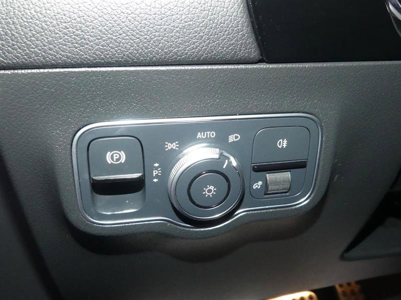 Used 2023 Mercedes-Benz GLA 250 image 29